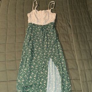 American Eagle Outfitters Green and White Floral Midi Dress